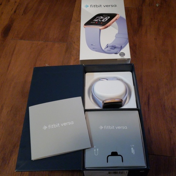 fitbit versa fitness watch rose gold periwinkle
